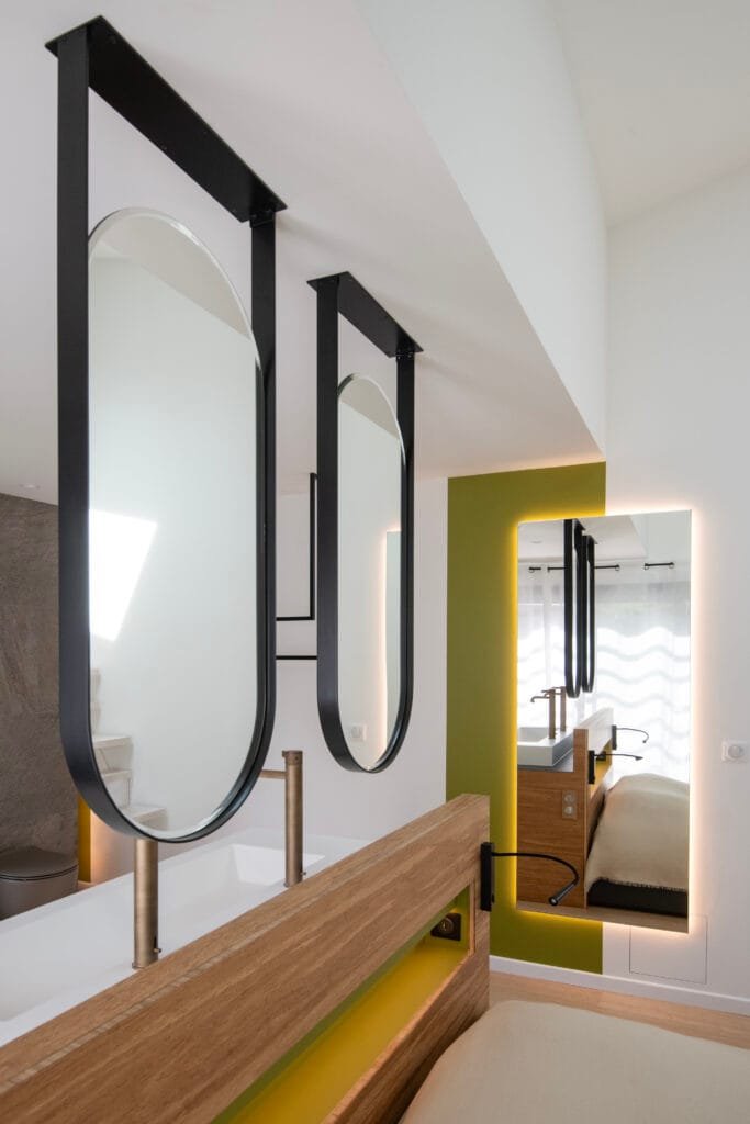 ppro architecture d'intérieur vue sur vasque et miroir plafond